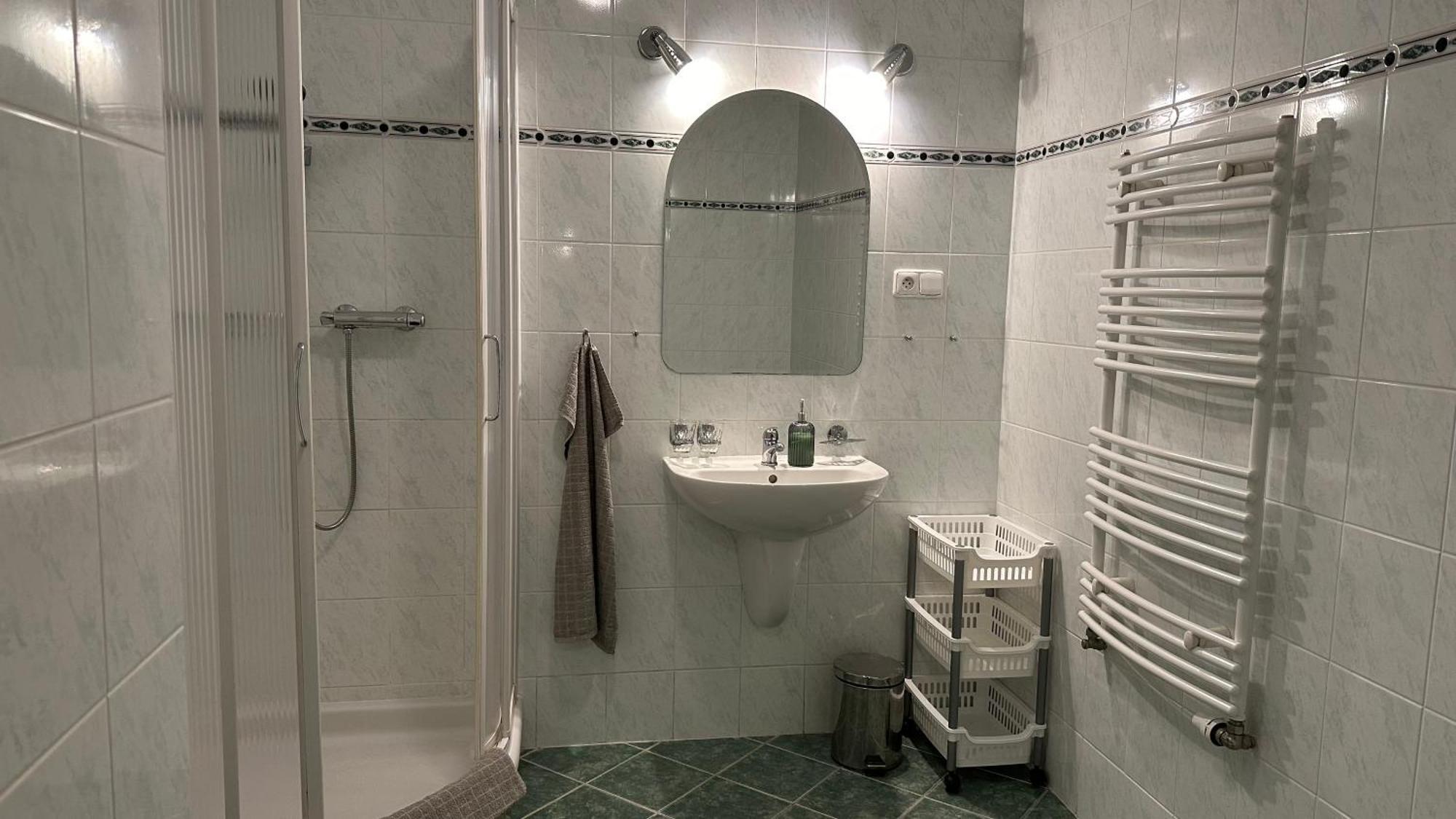 Hotel Pod Vlekem โลชนา โปด กลิโนฟเซม ภายนอก รูปภาพ